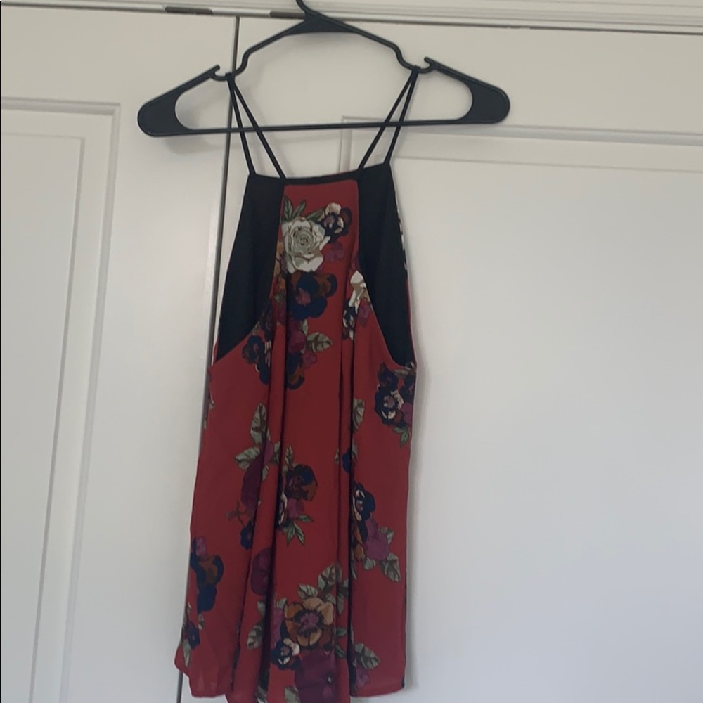Floral tank! - Picture 2 of 3